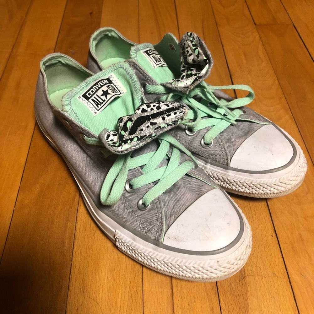 Size 8 double tongue converse